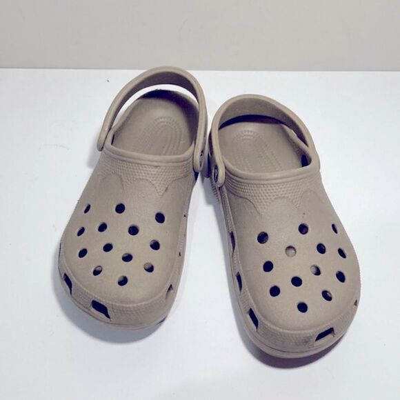 Crocs tan unisex sandals excellent condition - Picture 2 of 4